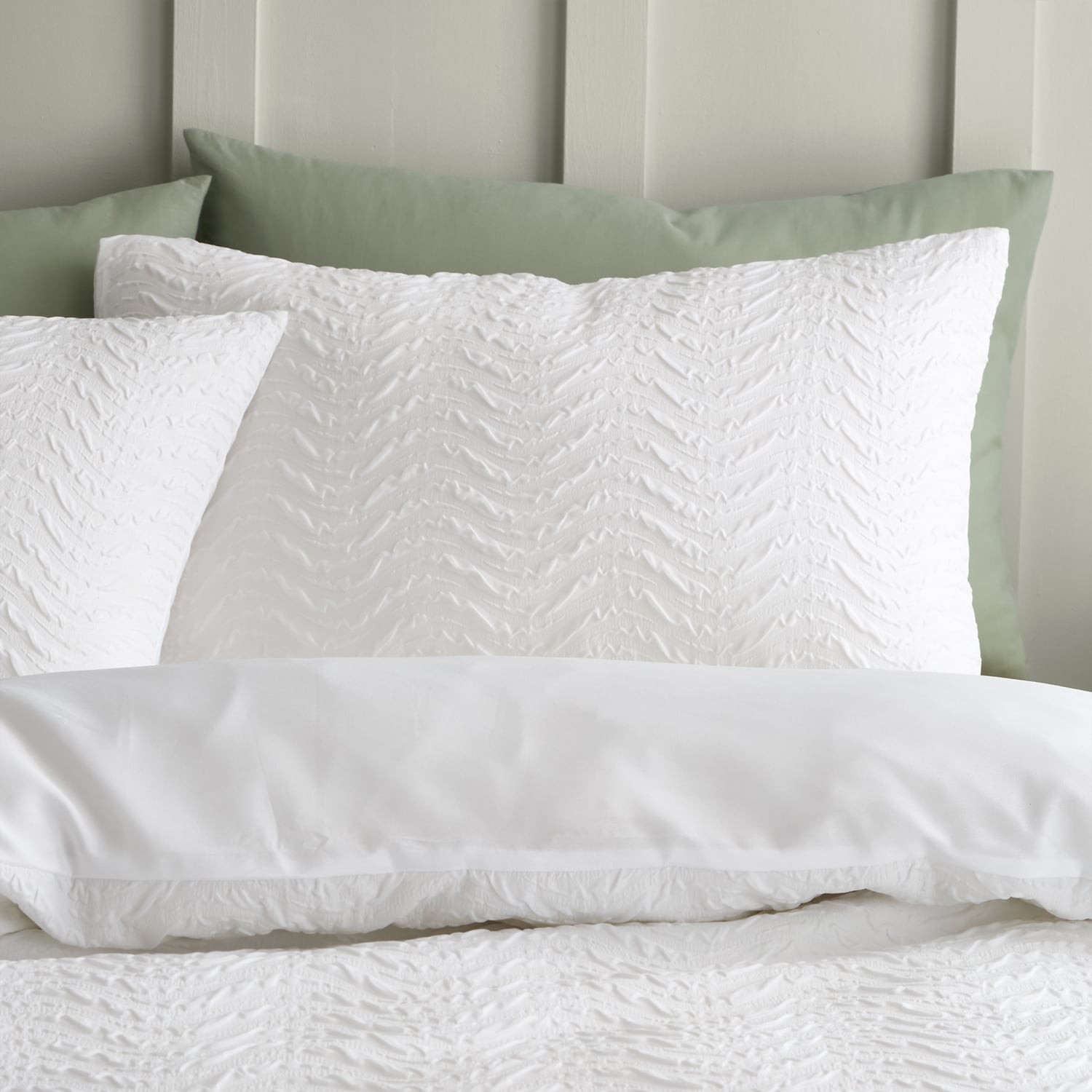 Catherine Lansfield Heatset Wave Duvet Cover Set - White - Heatset Wave White Duvet Set
