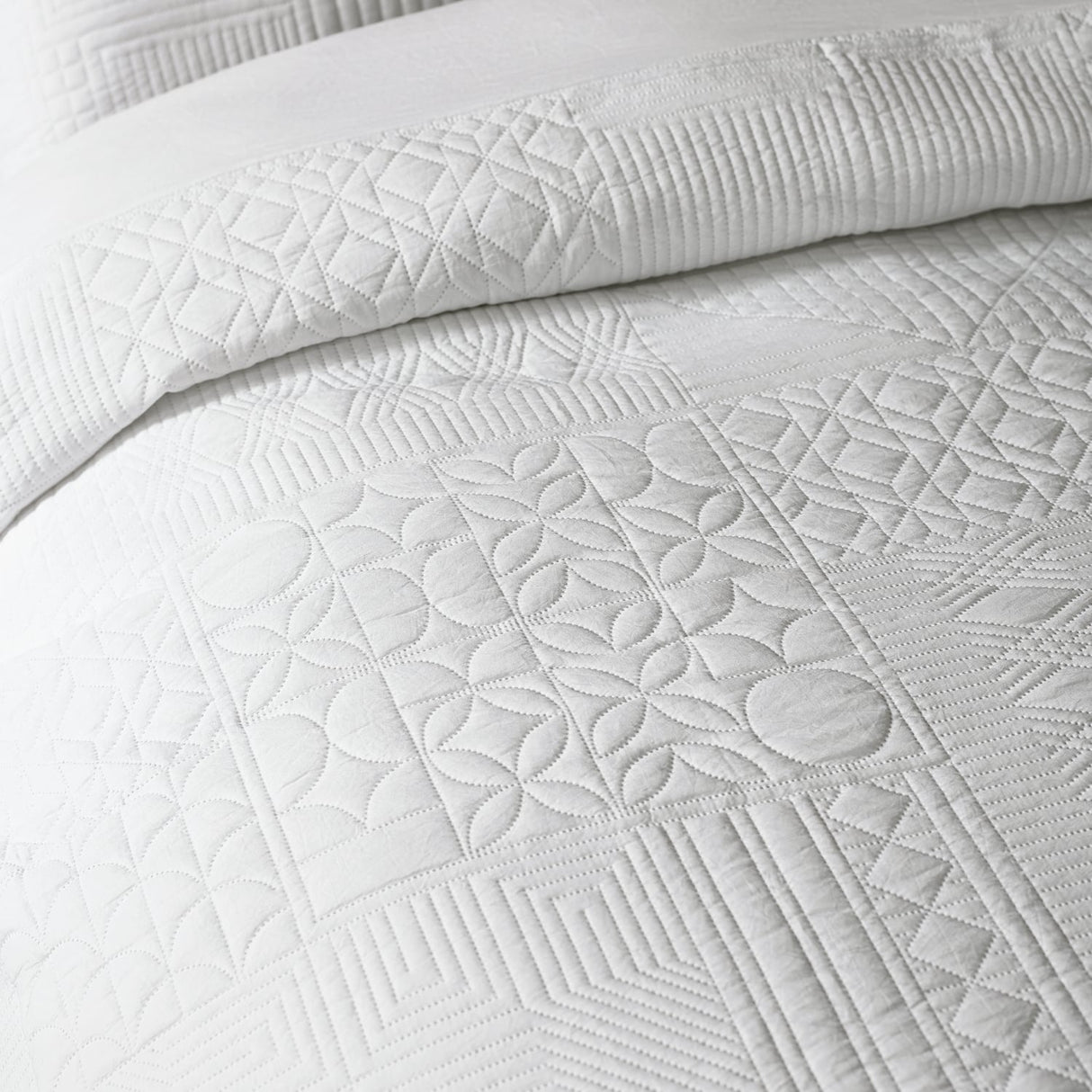 Catherine Lansfield Folkstone Geo Duvet Cover Set - Folkstone Geo White Duvet Set
