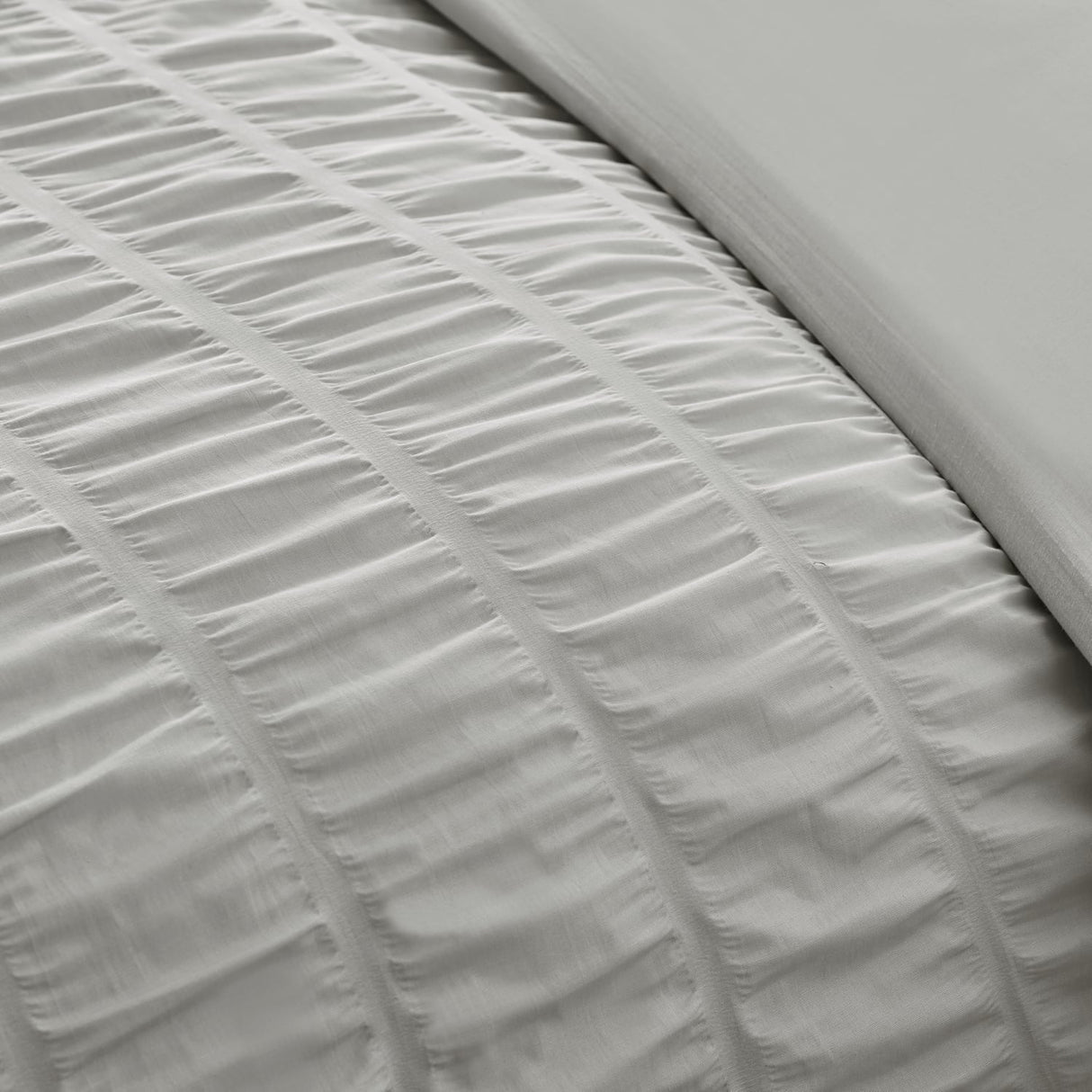 Catherine Lansfield Seersucker Frill Duvet Cover Set - Silver - Seersucker Frill Silver Duvet Set