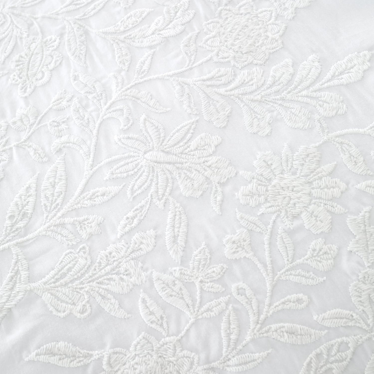 Bianca Fine Linens Fleur Matelassé Duvet Cover Set - White - Embroidery Floral Duvet Set