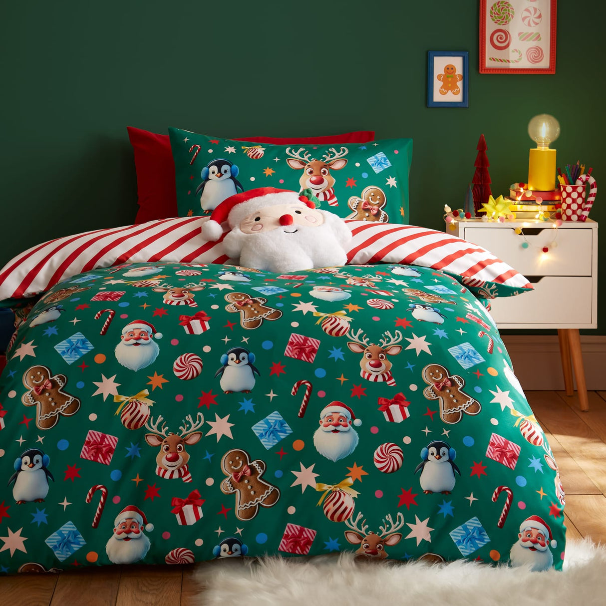 Catherine Lansfield Christmas Icons Festive Duvet Cover Set - Green - Christmas Icons Duvet Set
