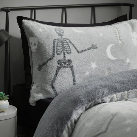 Catherine Lansfield Halloween Skeleton Fleece Duvet Cover Set - Grey - Halloween Skeleton Fleece Duvet Cover Set