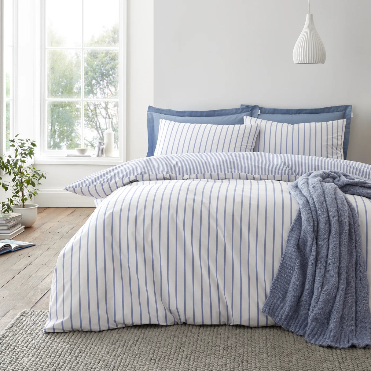 Bianca Hampton Stripe 200 Thread Count Cotton Reversible Duvet Cover Set with Pillowcase