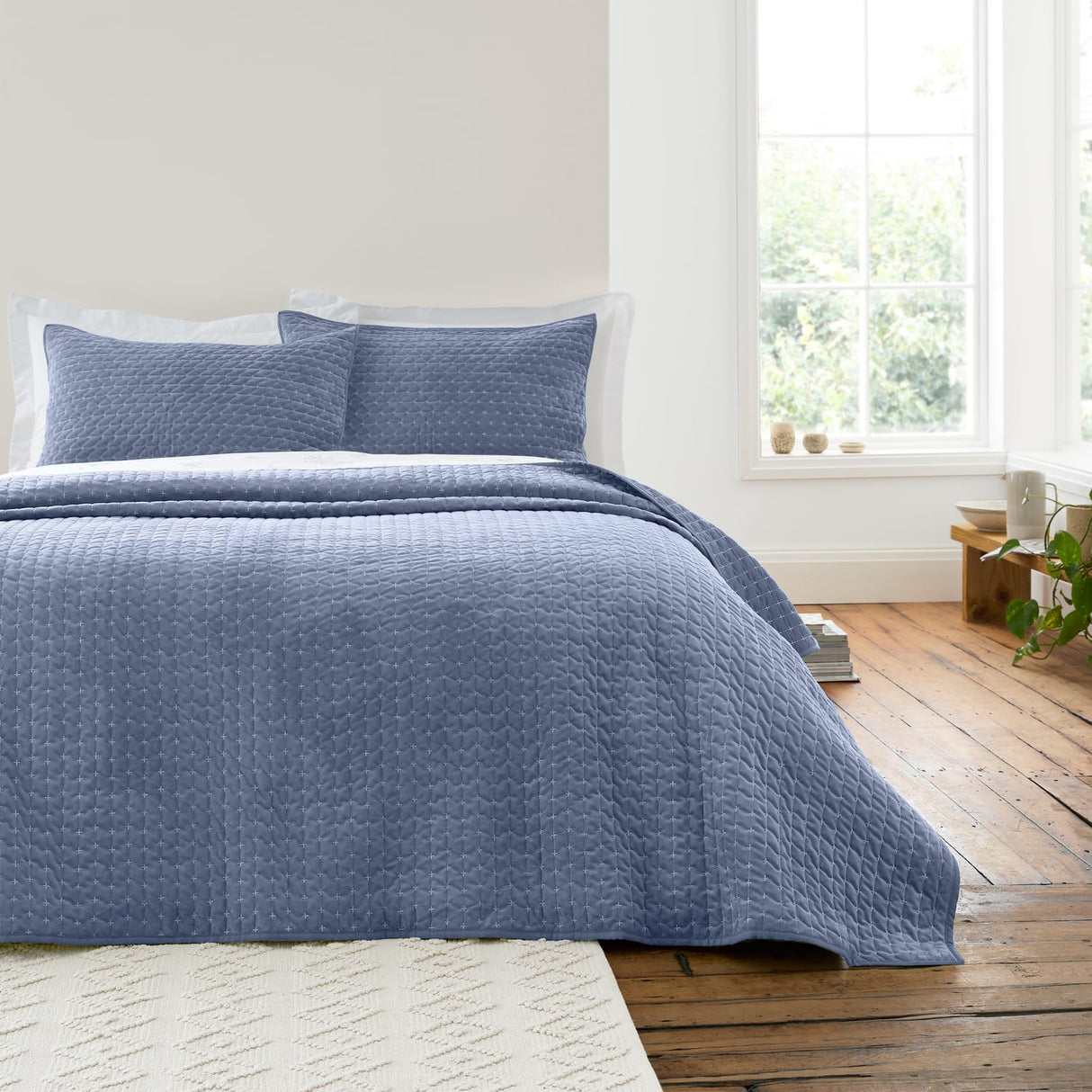 Bianca Fine Linens Attica Velvet Bedspread