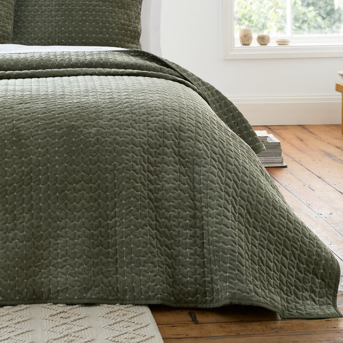 Bianca Fine Linens Attica Velvet Bedspread - Green