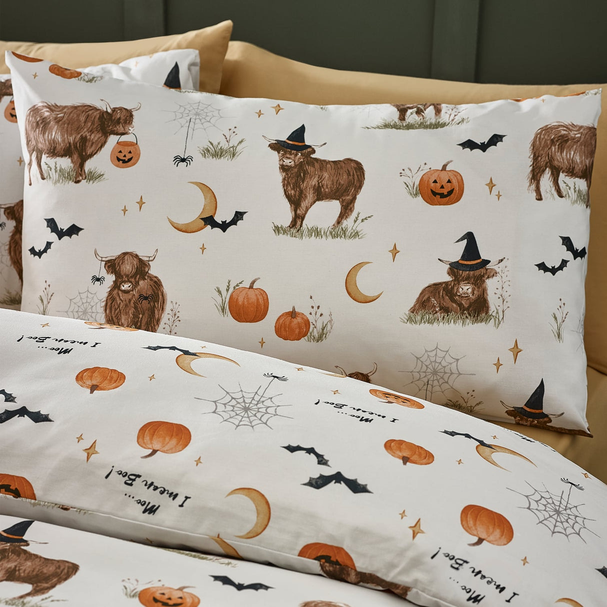 Catherine Lansfield Halloween Highland Cow Duvet Cover Set - Natural - Halloween Highland Cow Duvet Set