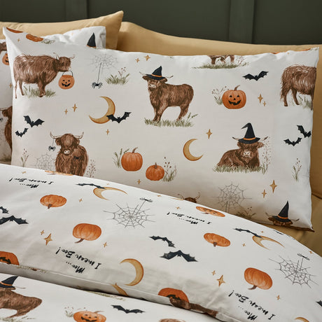Catherine Lansfield Halloween Highland Cow Duvet Cover Set - Natural - Halloween Highland Cow Duvet Set