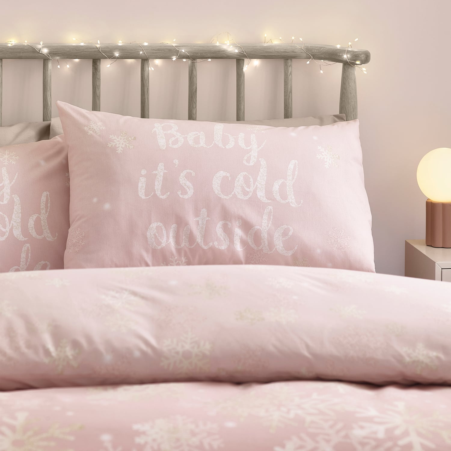 Baby It's Cold Outside Duvet Cover by Catherine Lansfield - Pink - Baby Its Cold Outside Duvet Set