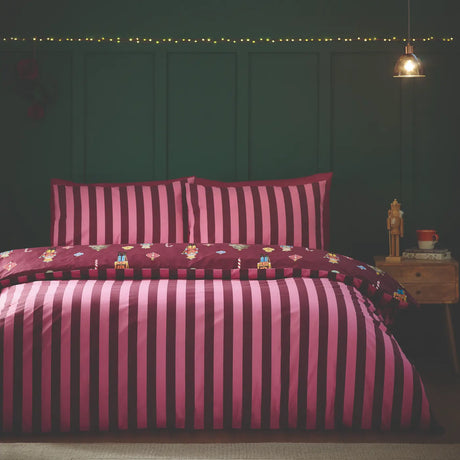 Catherine Lansfield Nutcracker Stripe Christmas Duvet Cover Set 4