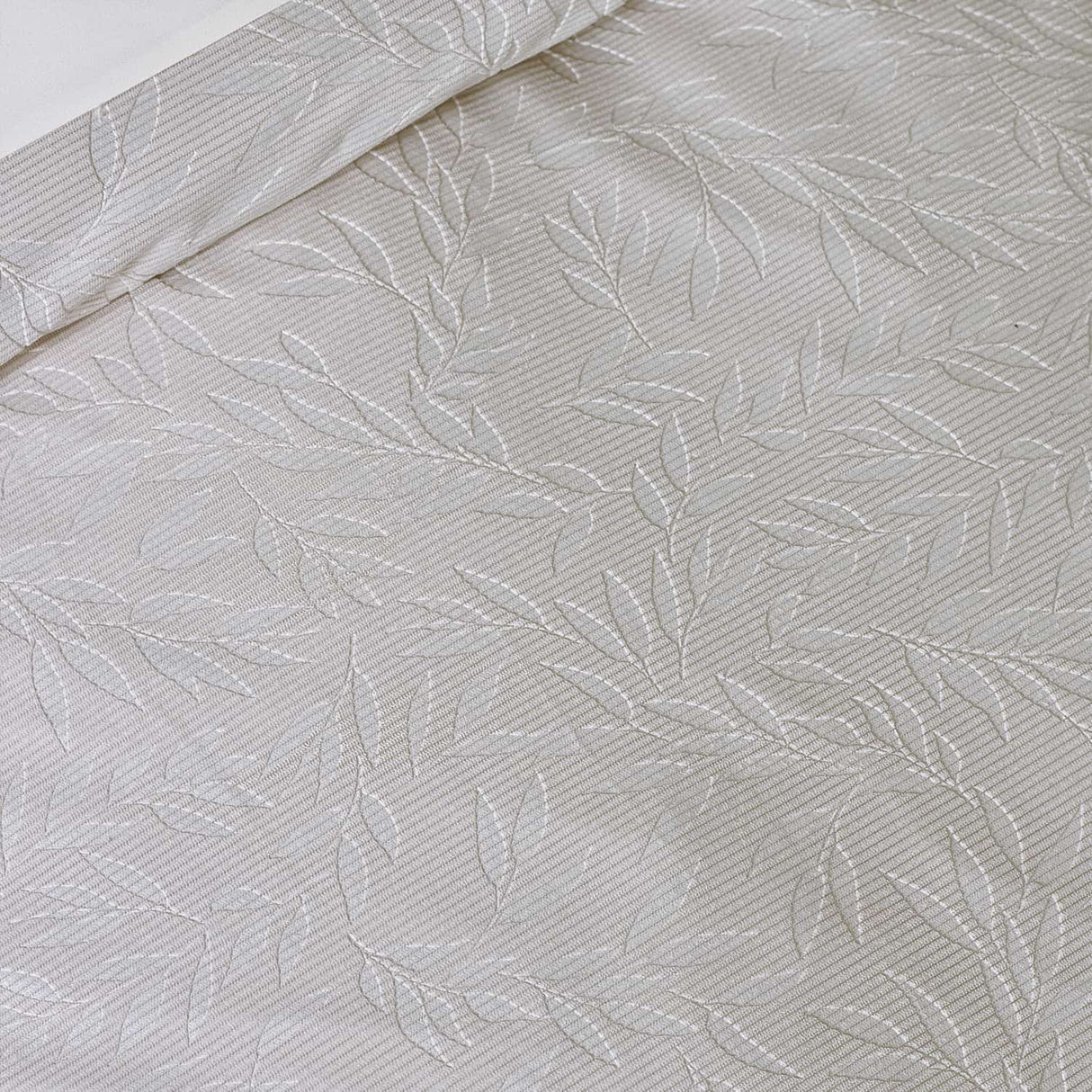 Catherine Lansfield Corded Leaves Duvet Cover Set - Champagne Gold - Corded Leaves Champagne Duvet Set