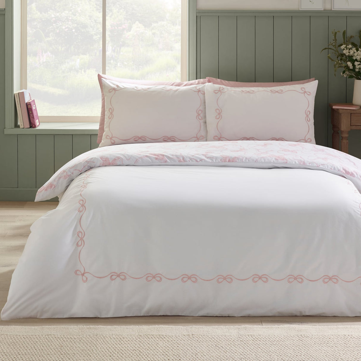 Catherine Lansfield Bow Embroidery Duvet Cover Set - White / Pink - Embroidery Bow Duvet Set
