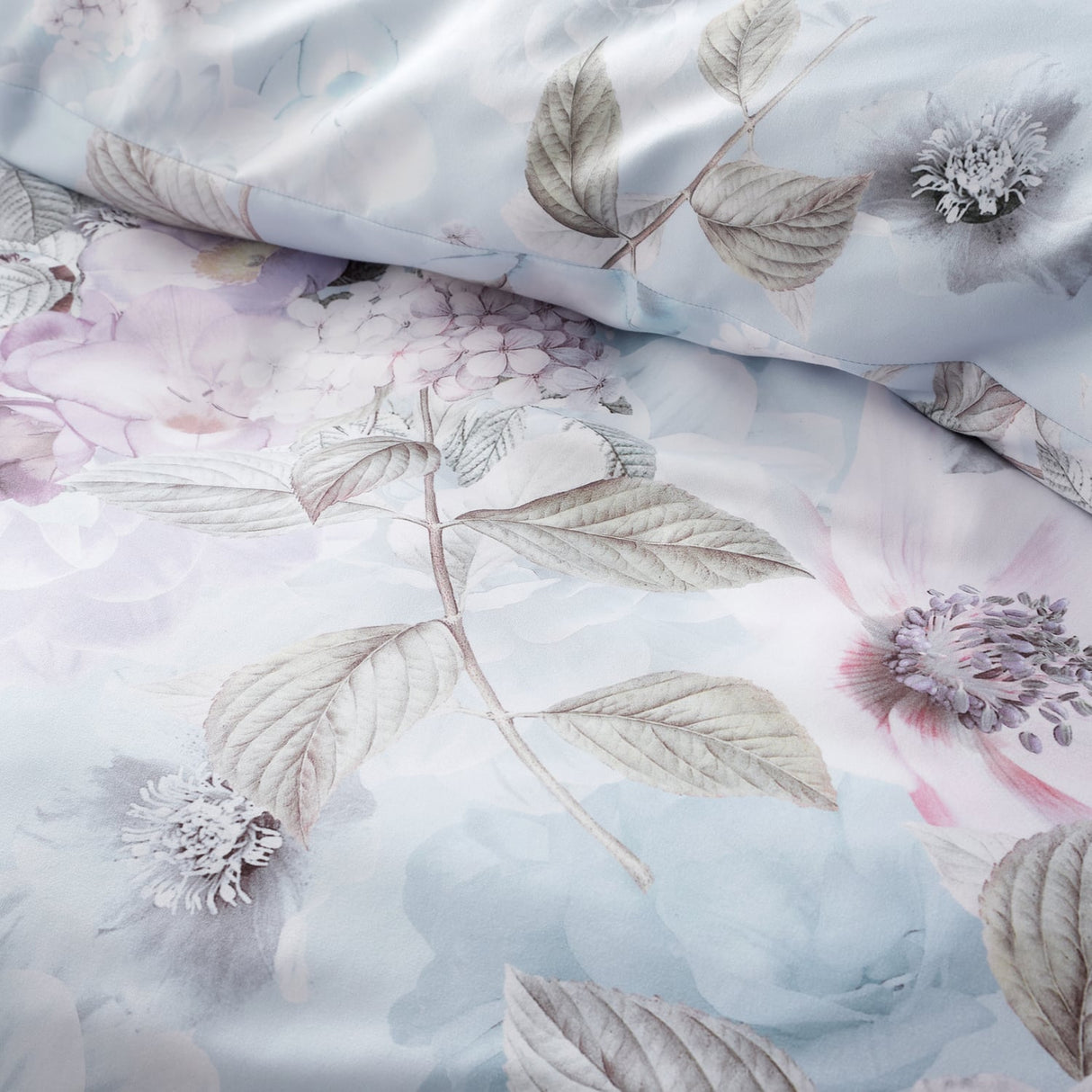 RHS Floral Serenity Floral Reversible Duvet Cover Set - Blue - Floral Serenity Duvet Set