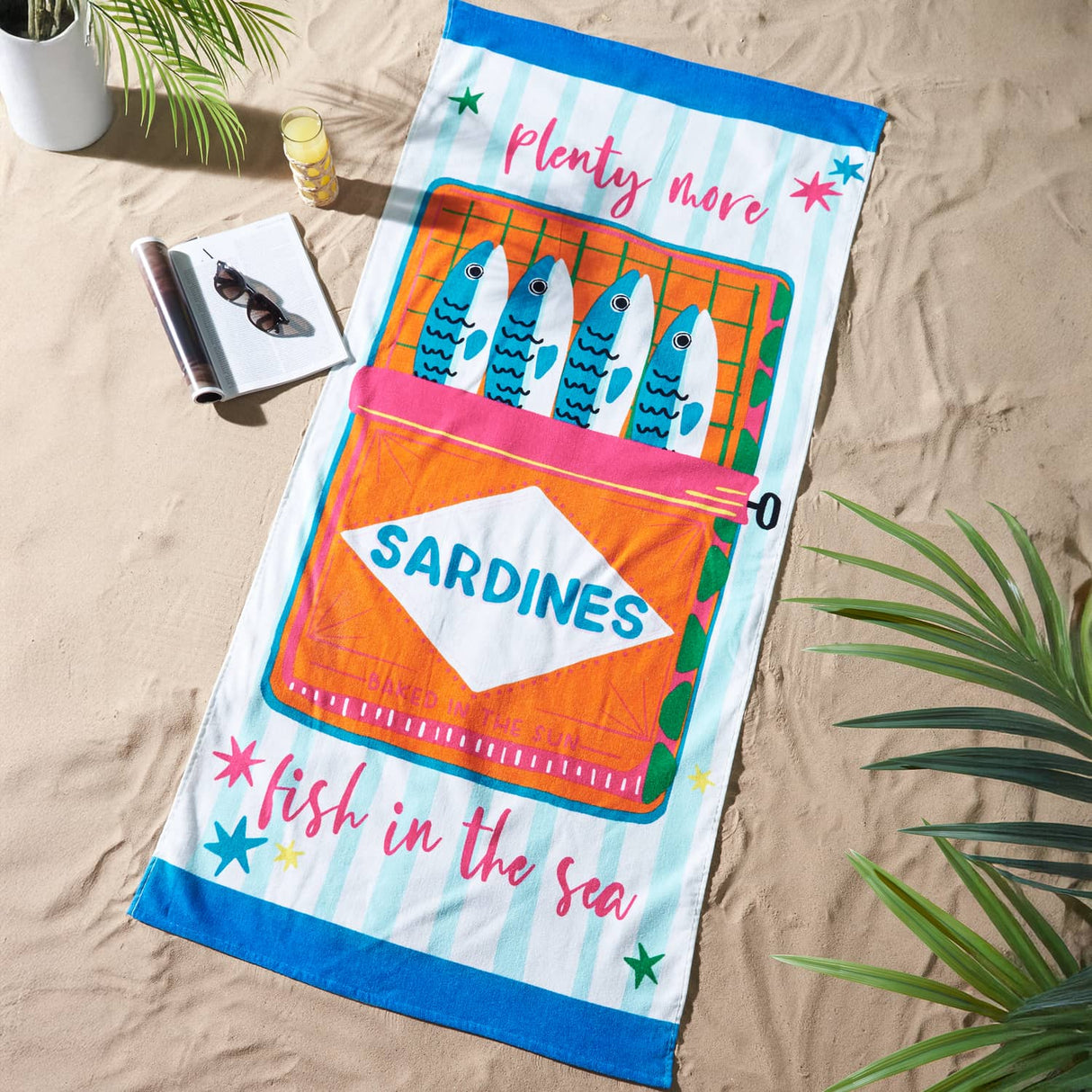 Catherine Lansfield Sardines 320 GSM Cotton Beach Towel 76x160cm - Blue