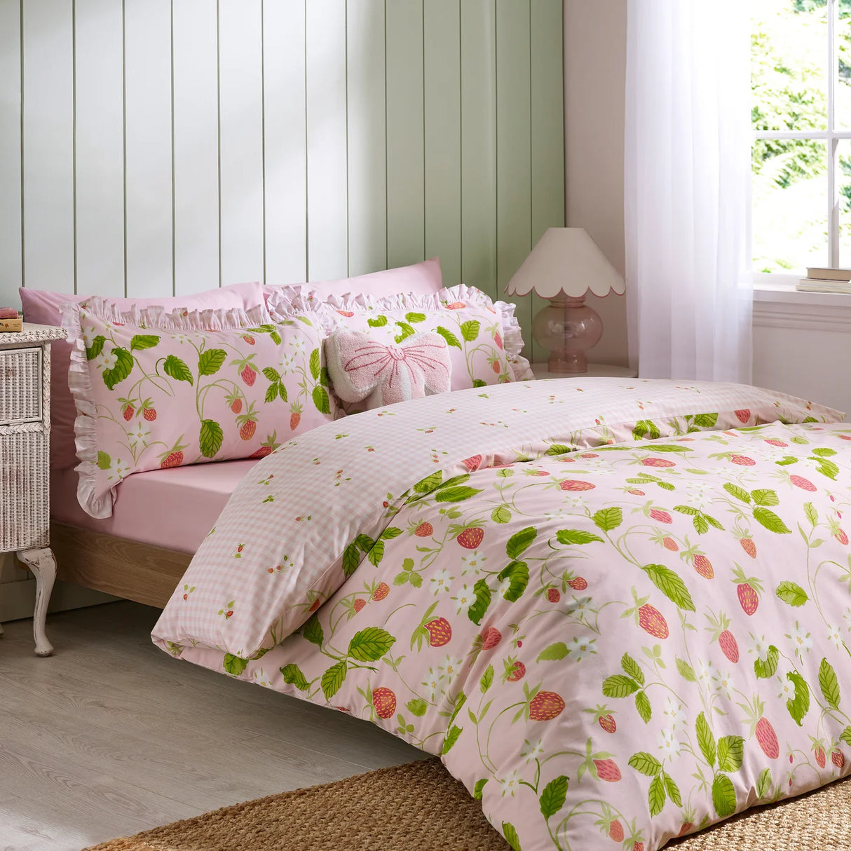 Catherine Lansfield Strawberry Frills Gingham Reversible Duvet Cover Set with Pillowcase