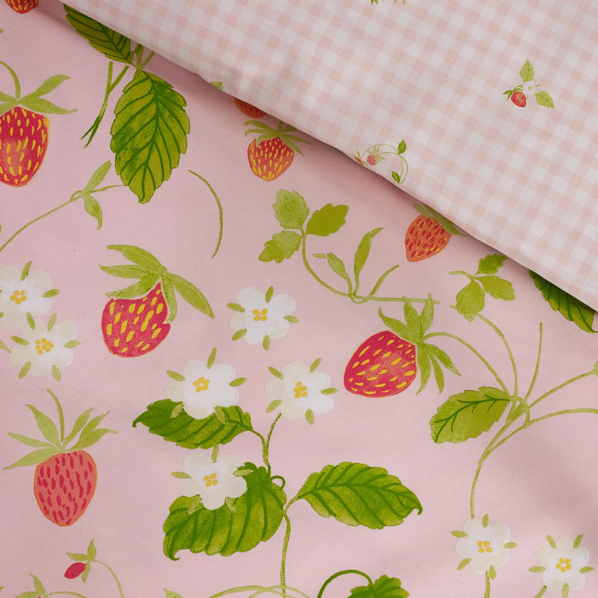 Catherine Lansfield Strawberry Frills Gingham Reversible Duvet Cover Set with Pillowcase