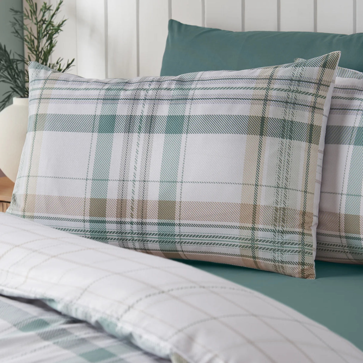 Catherine Lansfield Cartmel Check Reversible Duvet Cover Set with Pillowcase Soft