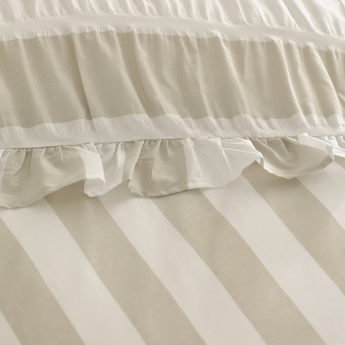 Catherine Lansfield Seersucker Frill Stripe Duvet Cover Set - Seersucker Frill Stripe Green Duvet Set