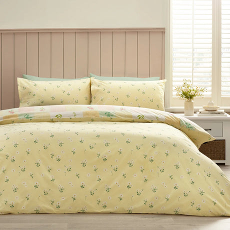 Catherine Lansfield Daisy Patchwork Reversible Duvet Cover Set with Pillowcase
