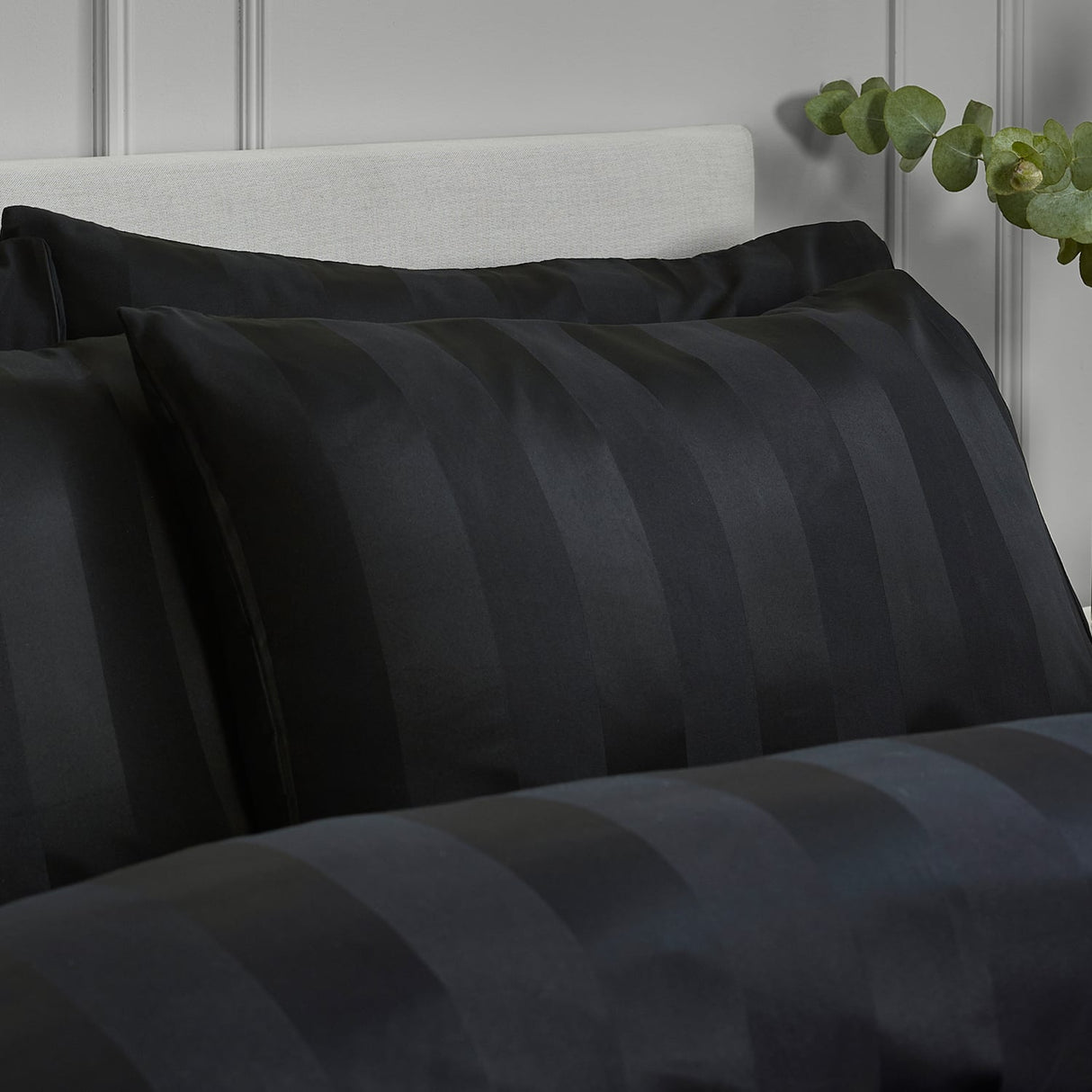 Catherine Lansfield So Soft Satin Stripe Duvet Cover Set - So Soft Satin Stripe Black Duvet Set