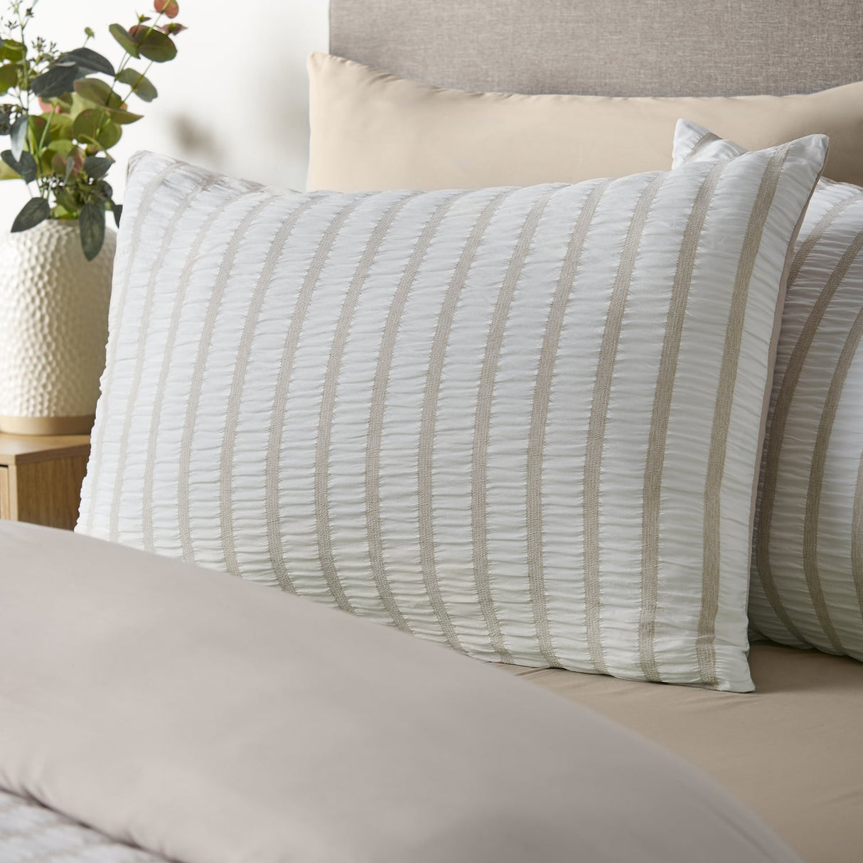 Catherine Lansfield So Soft Seersucker Stripe Duvet Cover Set - So Soft Seersucker Stripe Grey Duvet Set