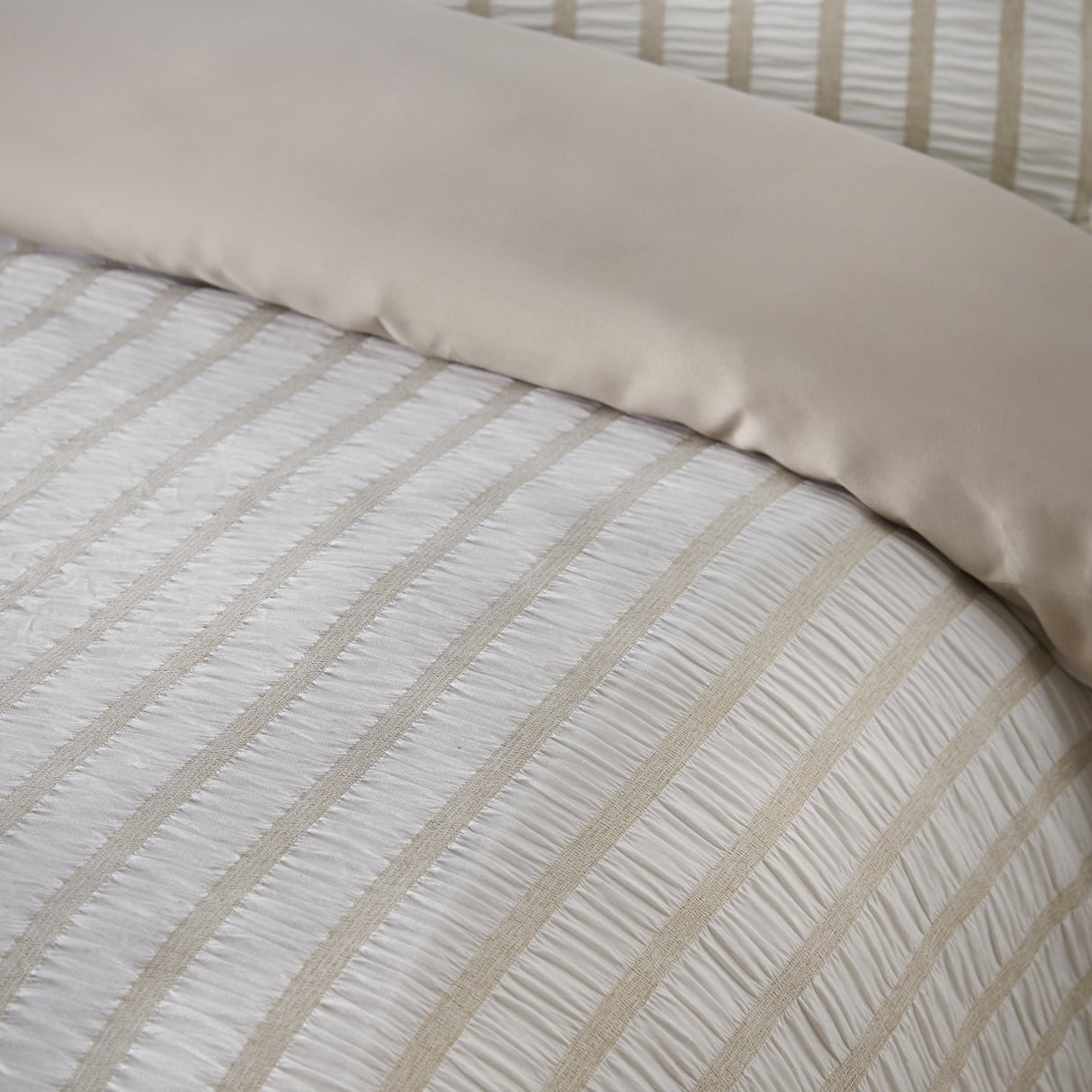 Catherine Lansfield So Soft Seersucker Stripe Duvet Cover Set - So Soft Seersucker Stripe Grey Duvet Set