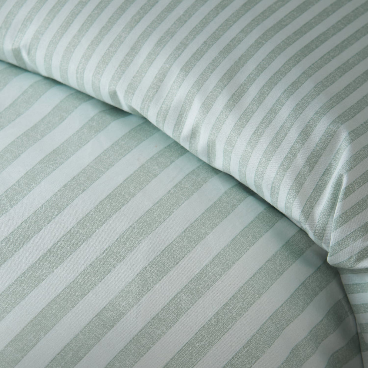Catherine Lansfield Epping Textured Stripe Duvet Cover Set - Epping Textured Stripe Green Duvet Set