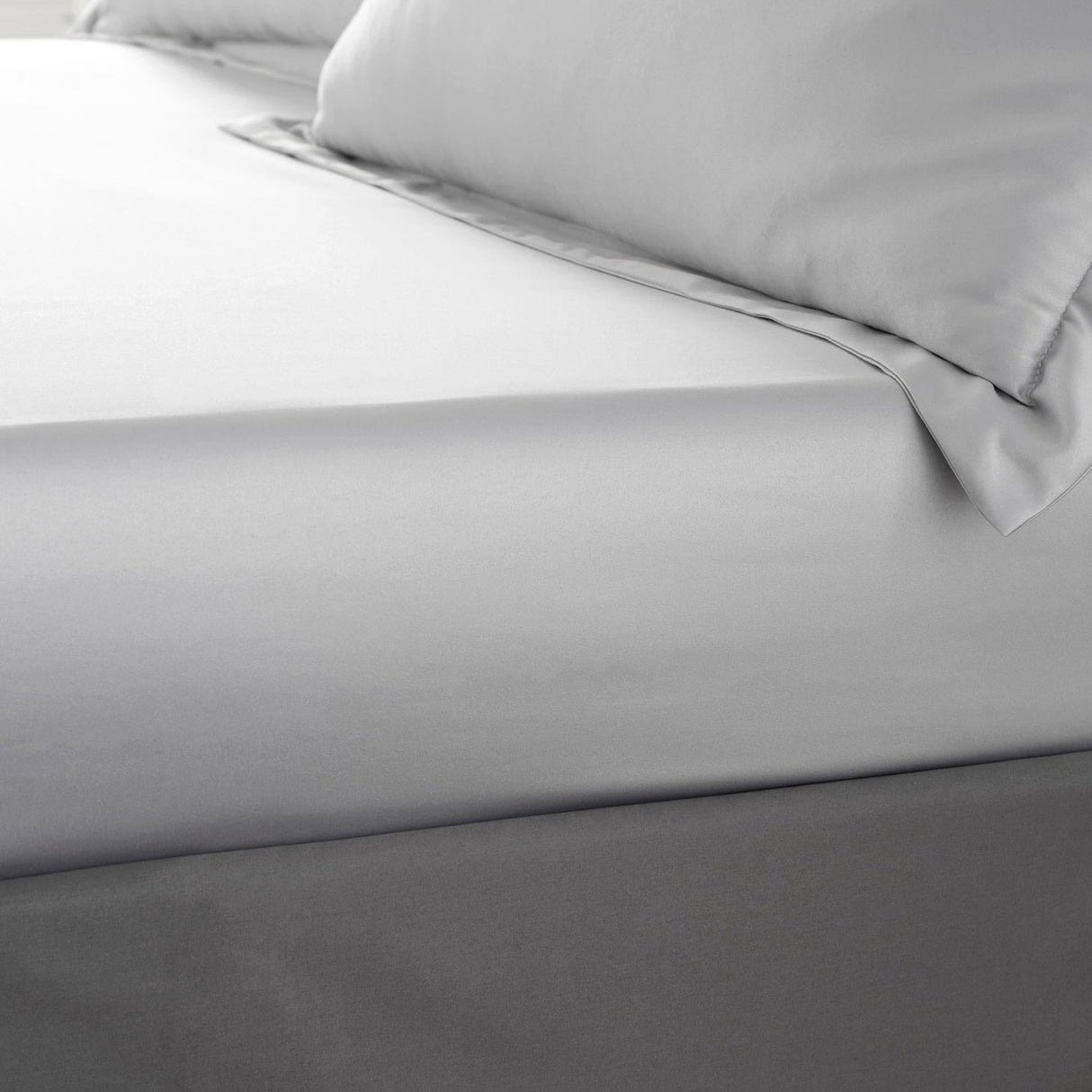 Catherine Lansfield Silky Soft Satin 30cm Deep Fitted Sheet - Silver