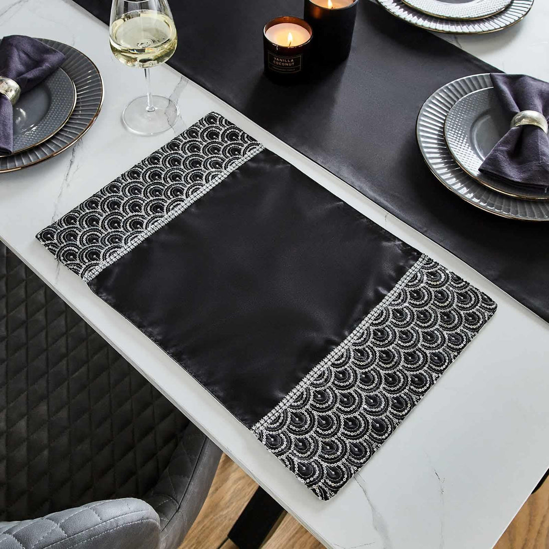 Catherine Lansfield Deco Sequin Placemats 4 Pack Black