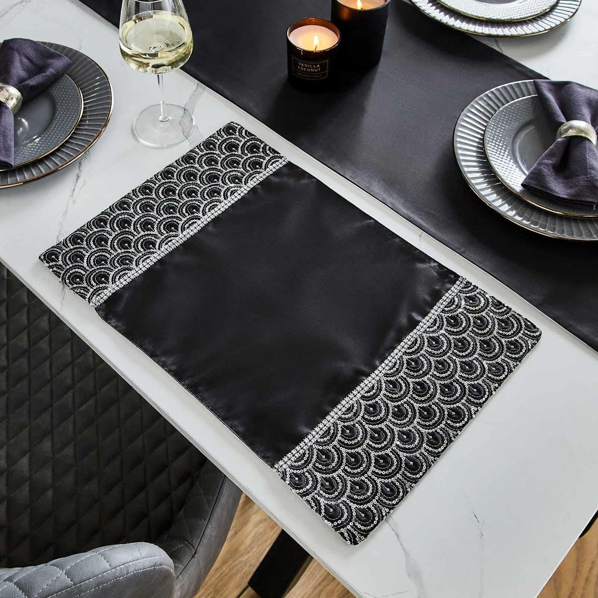 Catherine Lansfield Deco Sequin Placemats 4 Pack Black