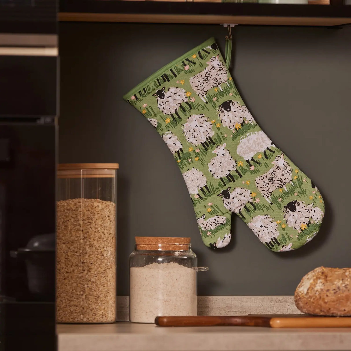 Ulster Weavers Woolly Sheep Cosy Gauntlet Oven Glove
