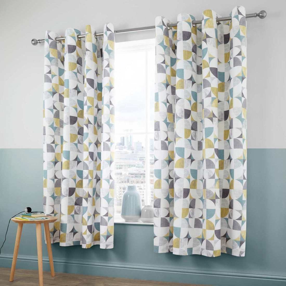 Catherine Lansfield Retro Circles Eyelet Curtains