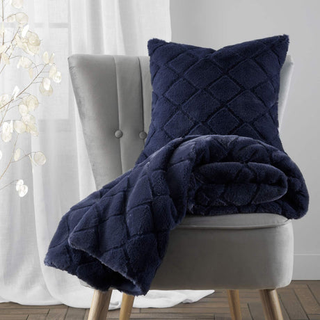 Cosy Diamond Throw Blanket 130cm x 170cm by Catherine Lansfield