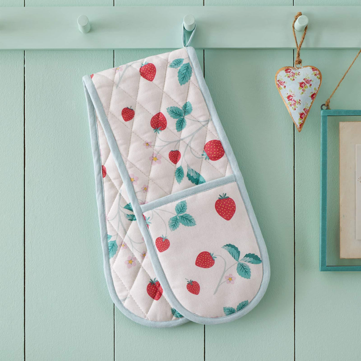 Catherine Lansfield Strawberry Garden Floral Double Oven Glove