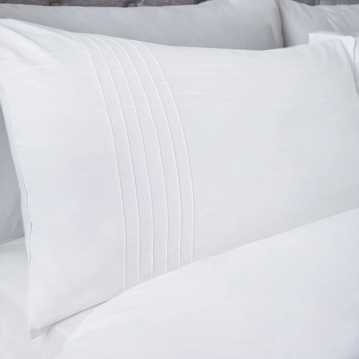 Amalfi Duvet Cover Set in White - Double