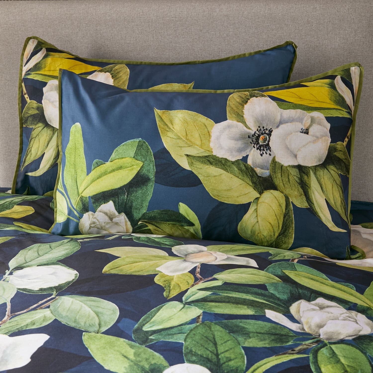 Alaya 200 Thread Count Cotton Floral Navy Duvet Cover Set - Alaya Duvet Cover Set In Dark Teal 2