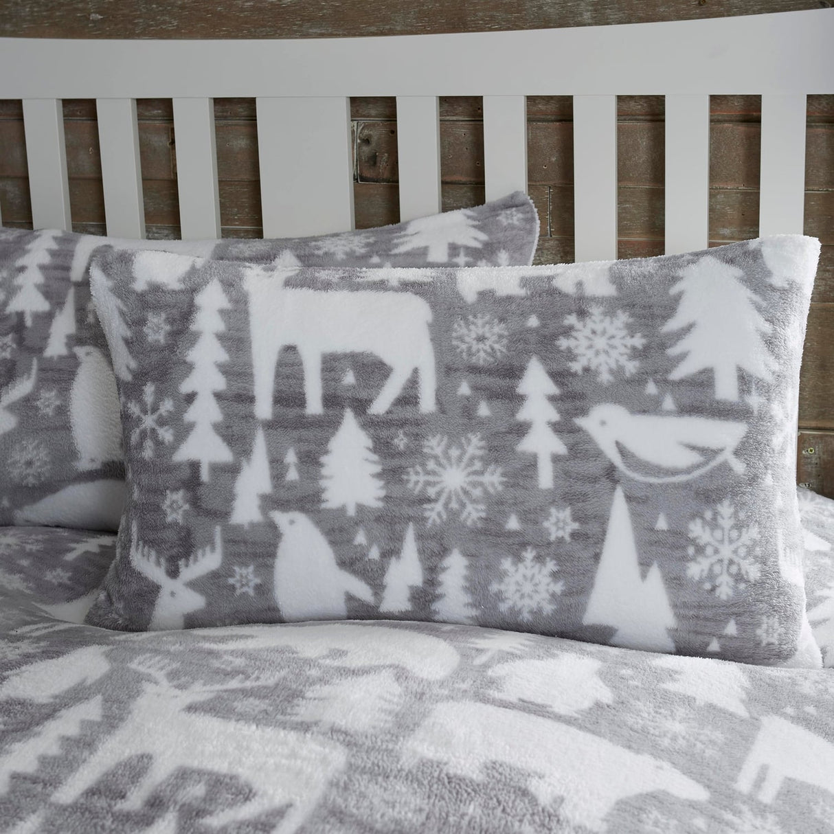 Arctic Animals Cosy Microfibre Duvet Cover Set - Arctic Animals Christmas Duvet Cover Set In Grey 3