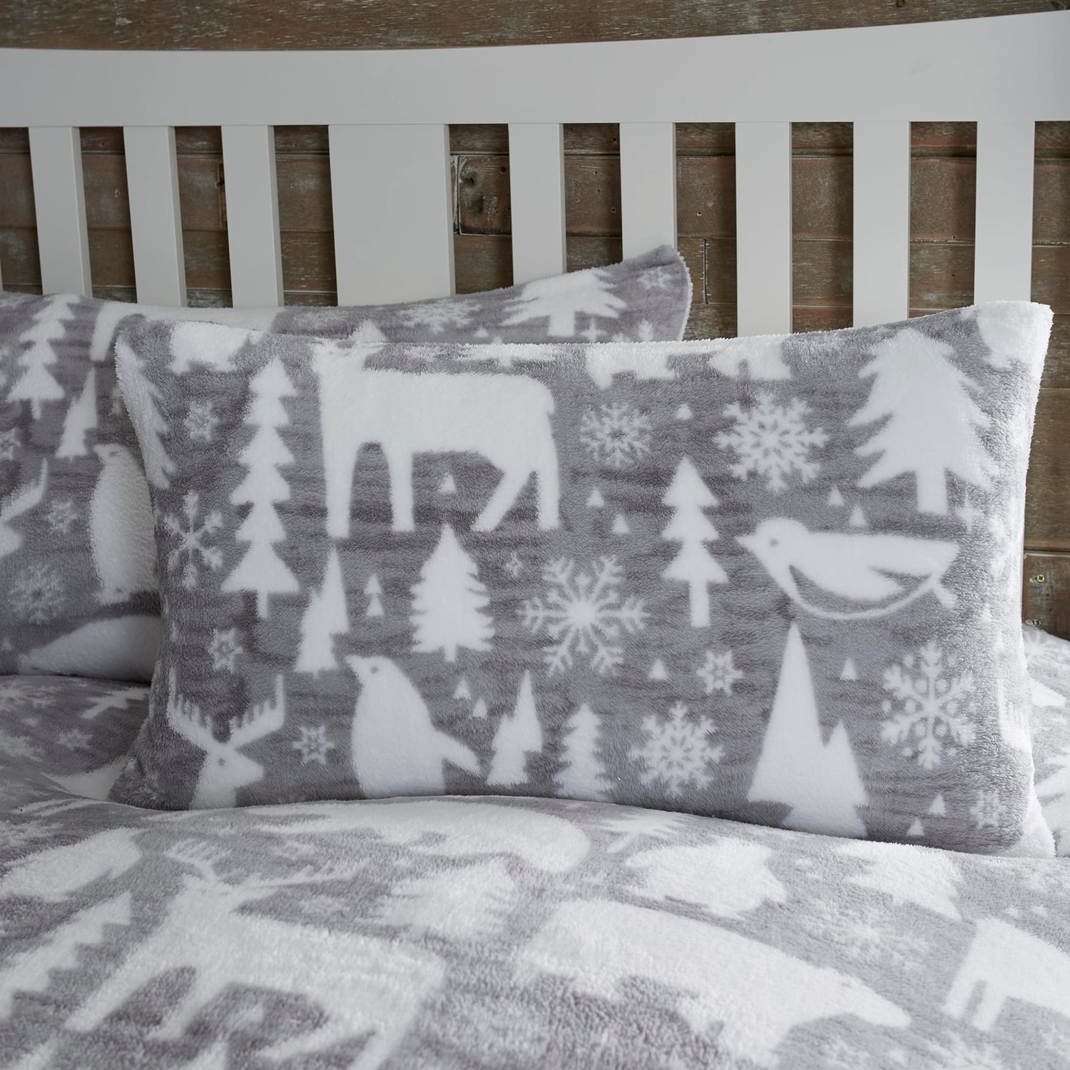 Arctic Animals Cosy Microfibre Duvet Cover Set - Arctic Animals Christmas Duvet Cover Set In Grey 3