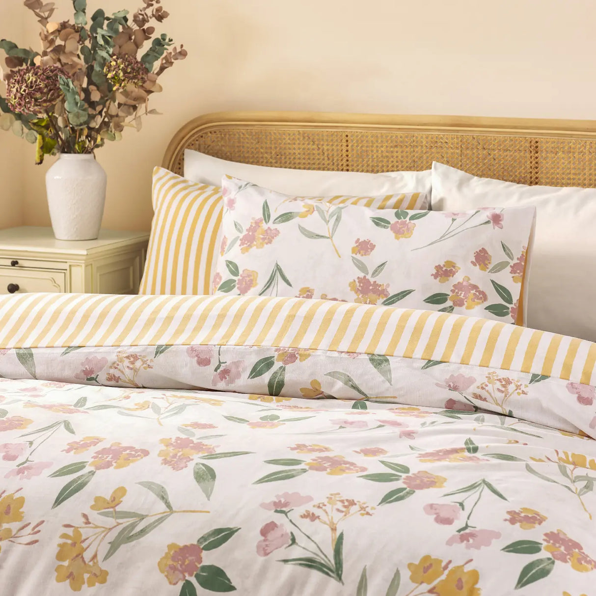 Betsie Duvet Cover Set by Wylder Nature