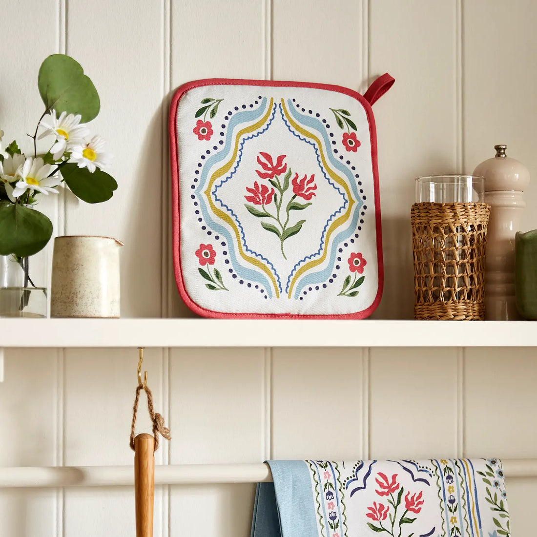 Ulster Weavers Boho Floral Pot Mitt