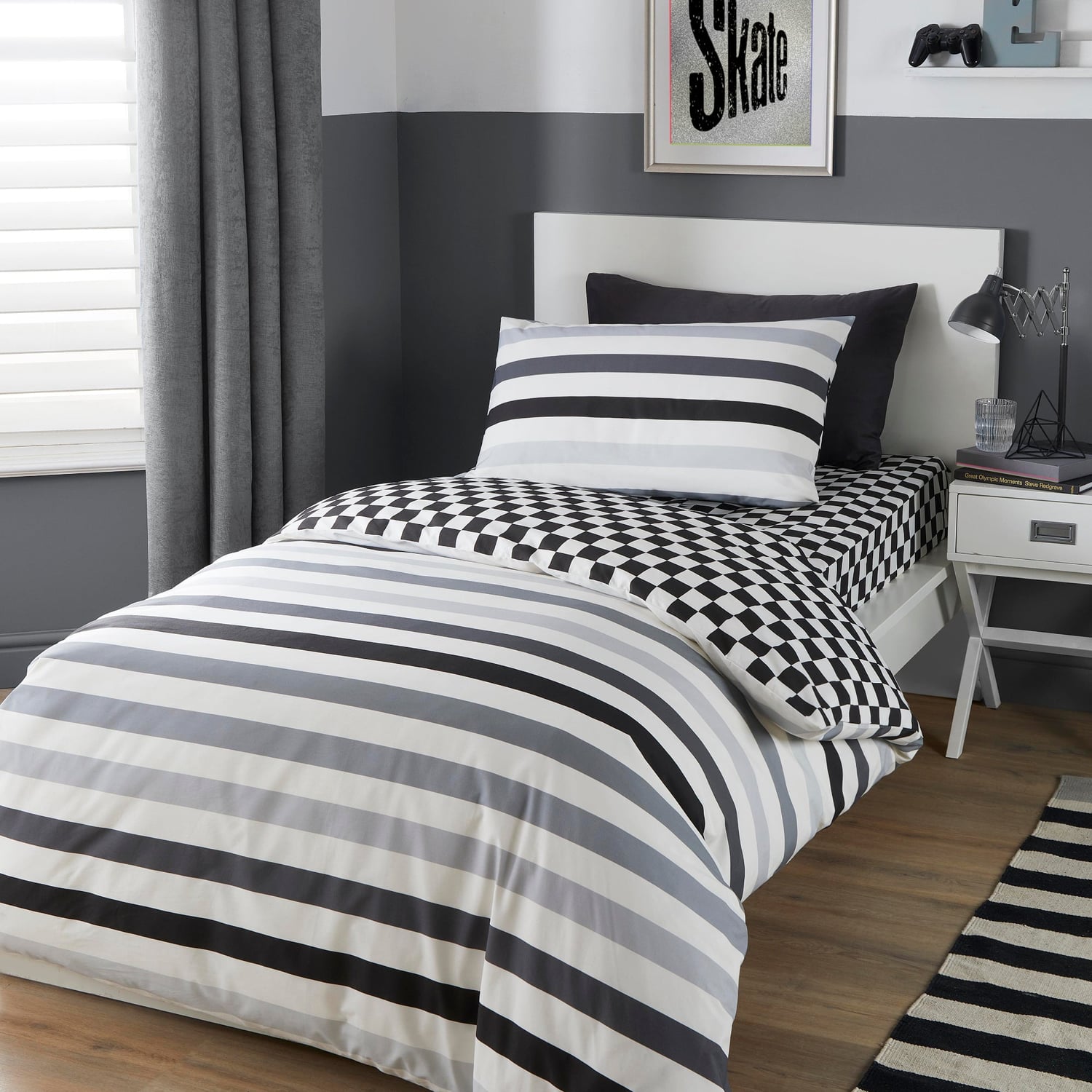 Beckett Stripe Reversible Duvet Cover Set - Mono