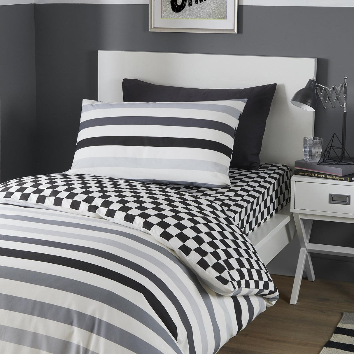 Beckett Stripe Reversible Duvet Cover Set - Mono - Beckett Stripe Duvet Cover Set In Black White 2