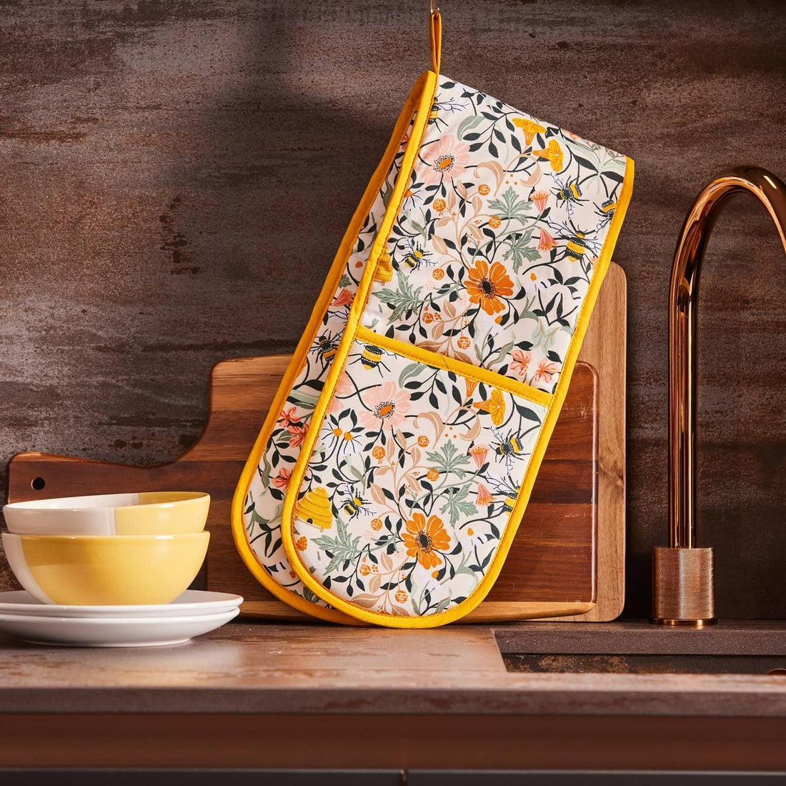 Ulster Weavers Bee Bloom Floral 100% Cotton Double Oven Glove