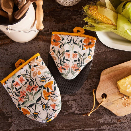 Ulster Weavers Bee Bloom Floral Microwave Mitts Pair - Bee Bloom Microwave Mitts Pair In Multicolour 3