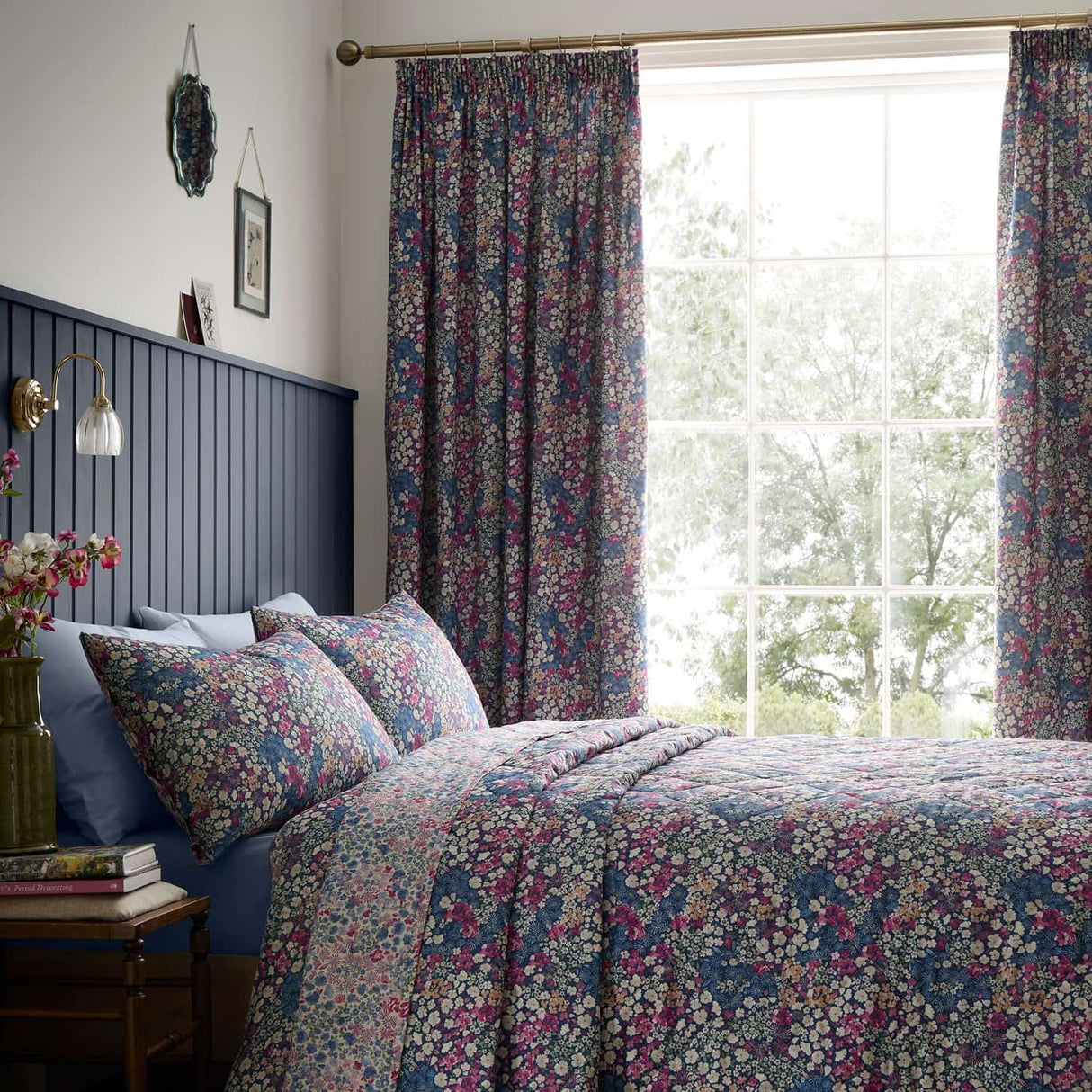Bessie Floral Pencil Pleat Tape Top Curtains Light Filtering Polycotton - Navy - Bessie Pencil Pleat Curtains In Navy 4