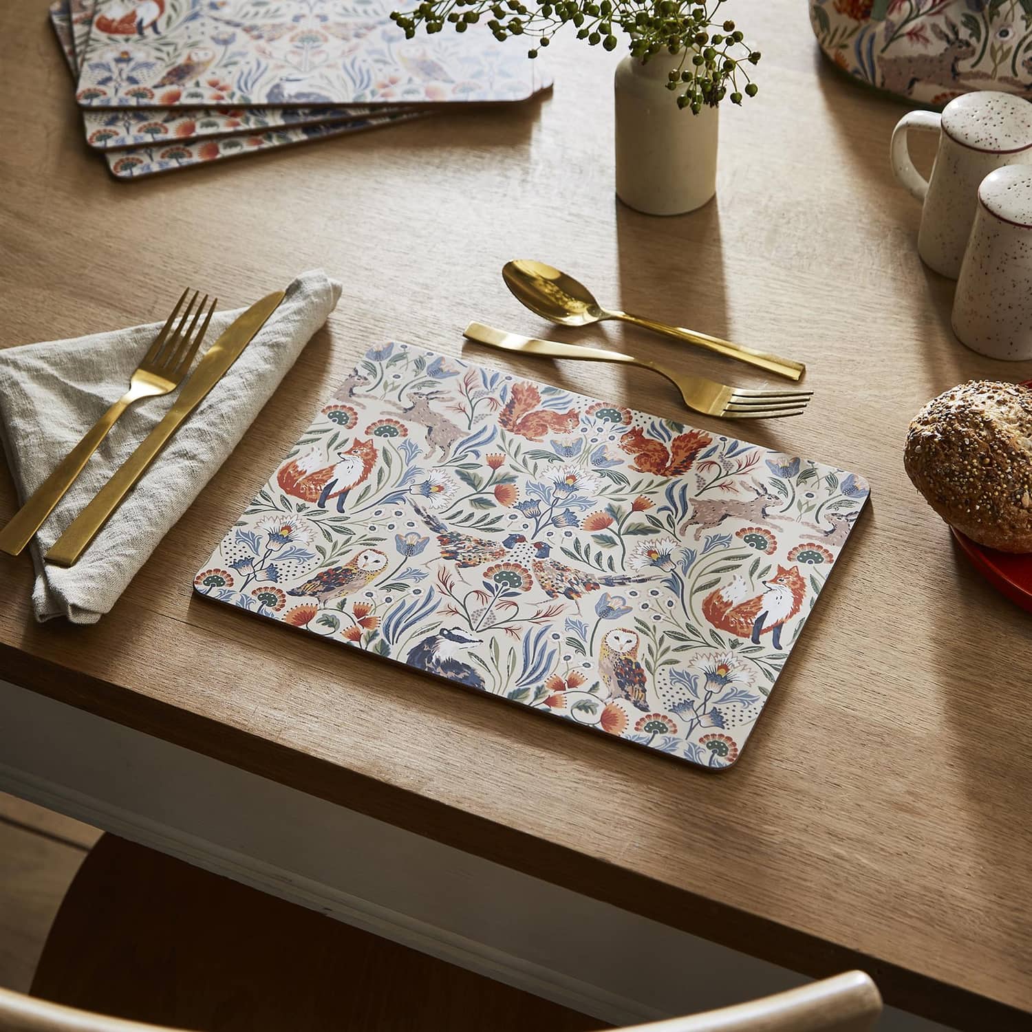 Ulster Weavers Blackthorn Floral Cotton Textiles Placemat 4 Pack - Blackthorn Placemat 4 Pack In Beige 2