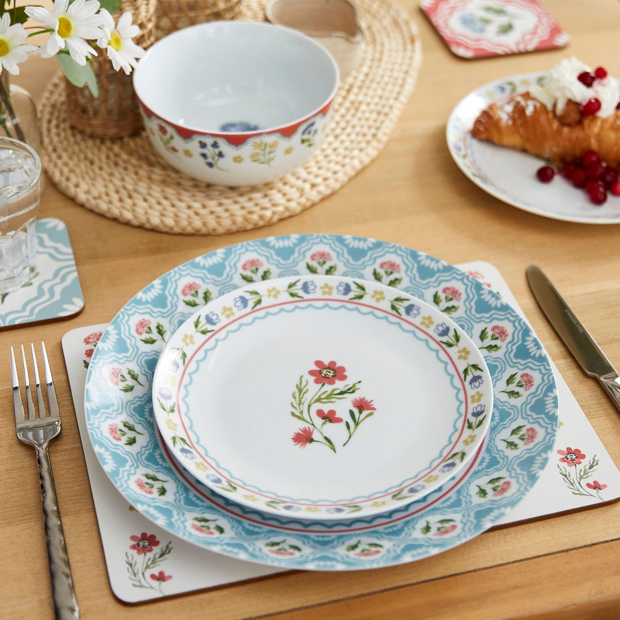 Ulster Weavers Boho Floral Porcelain Dinner Plate - Boho Floral Porcelain Dinner Plate In Multicolour 3