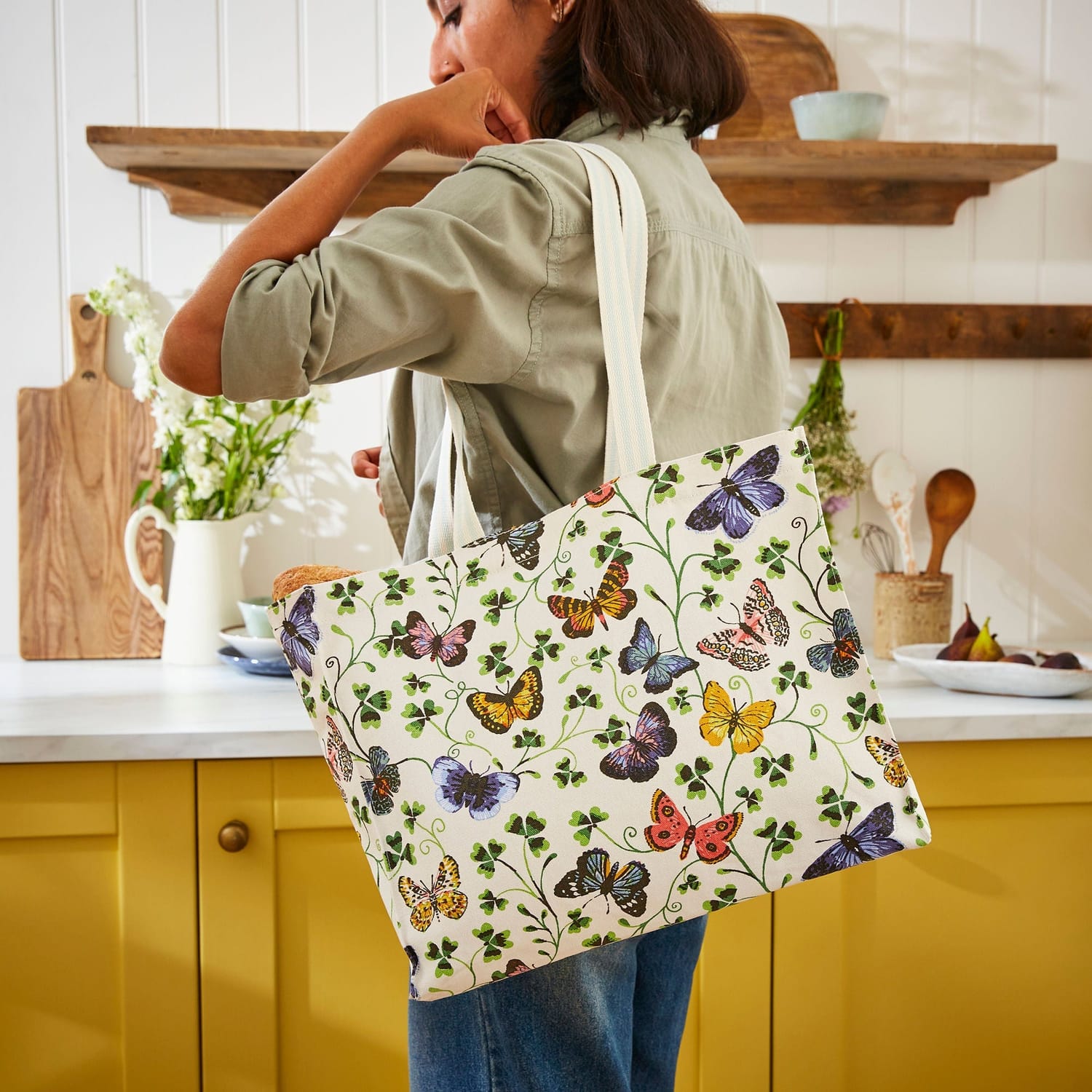 Ulster Weavers Butterfly Grove Floral Medium Shoulder Bag - Butterfly Grove Canvas Shoulder Bag In Blue 2