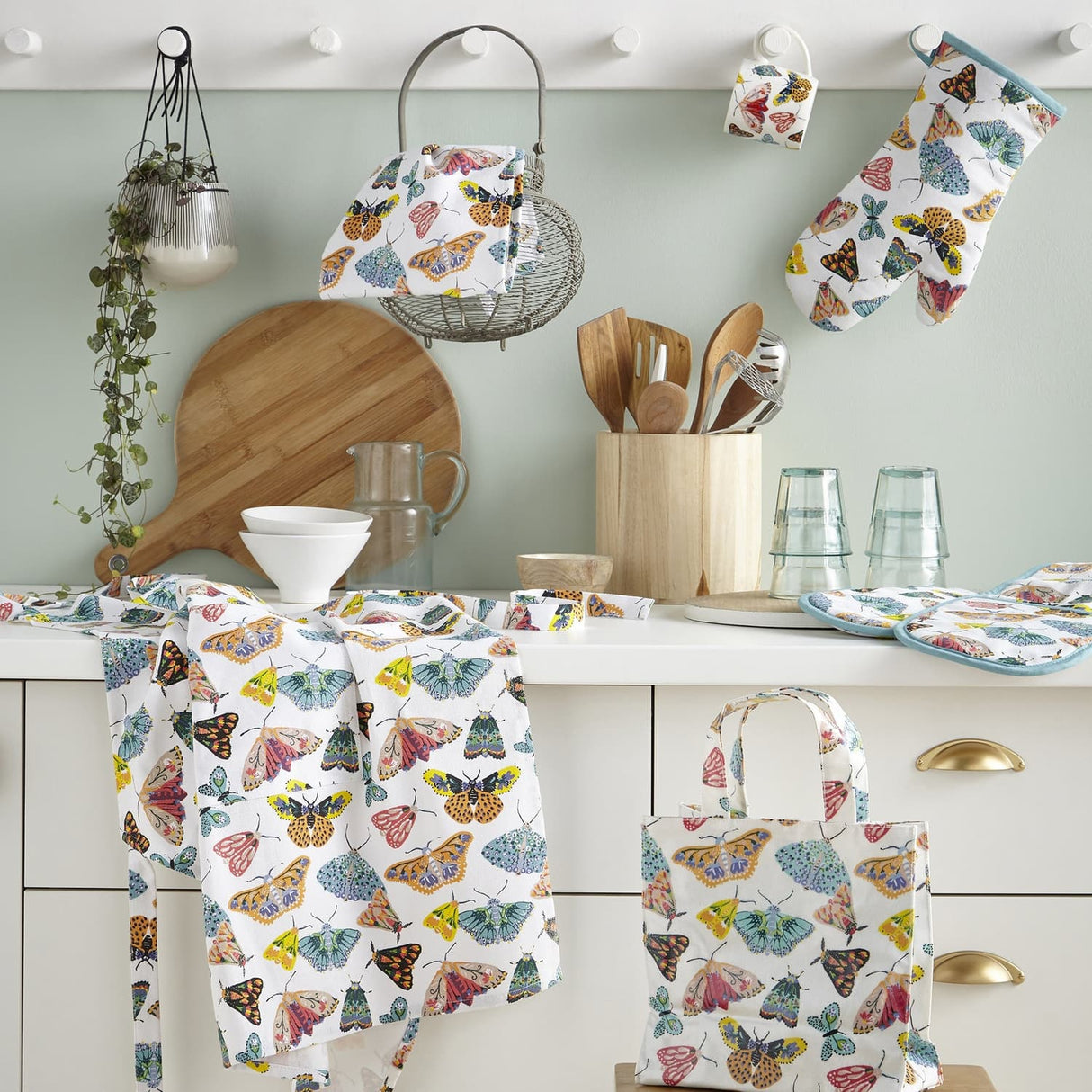 Ulster Weavers Butterfly House 100% Cotton Tea Towel - Butterfly House Cotton Tea Towel In Multicolour 3
