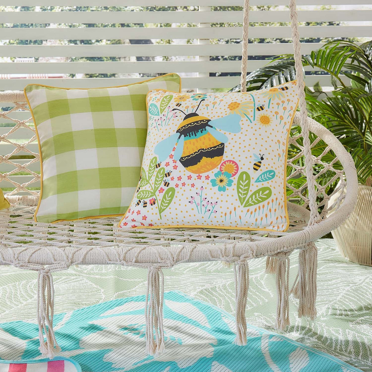 Buzzy Bee Outdoor Cushion Cover 43cm x 43cm