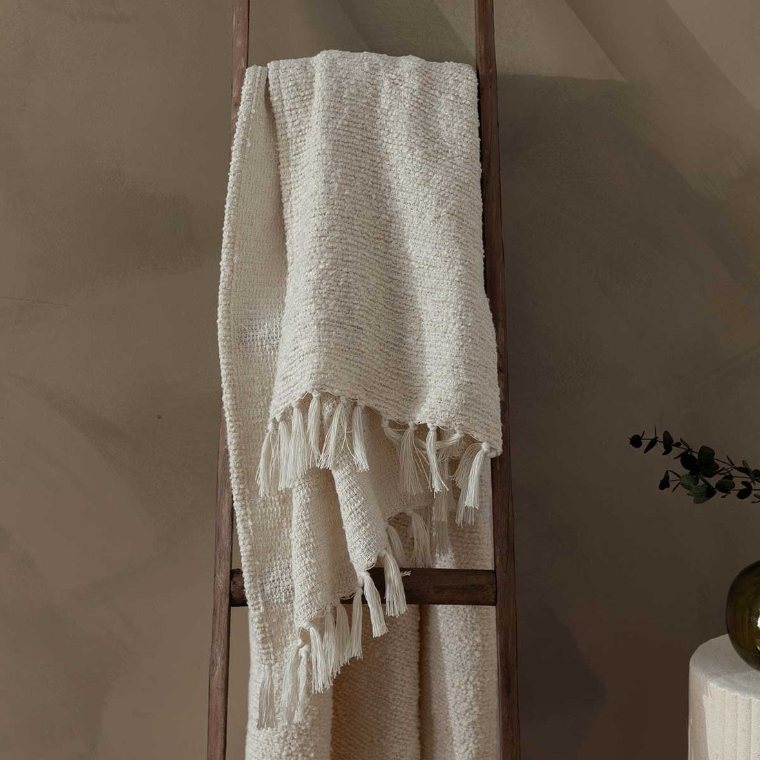 Candar Boucle Woven Tasselled Throw – Ecru – 130cm x 170cm